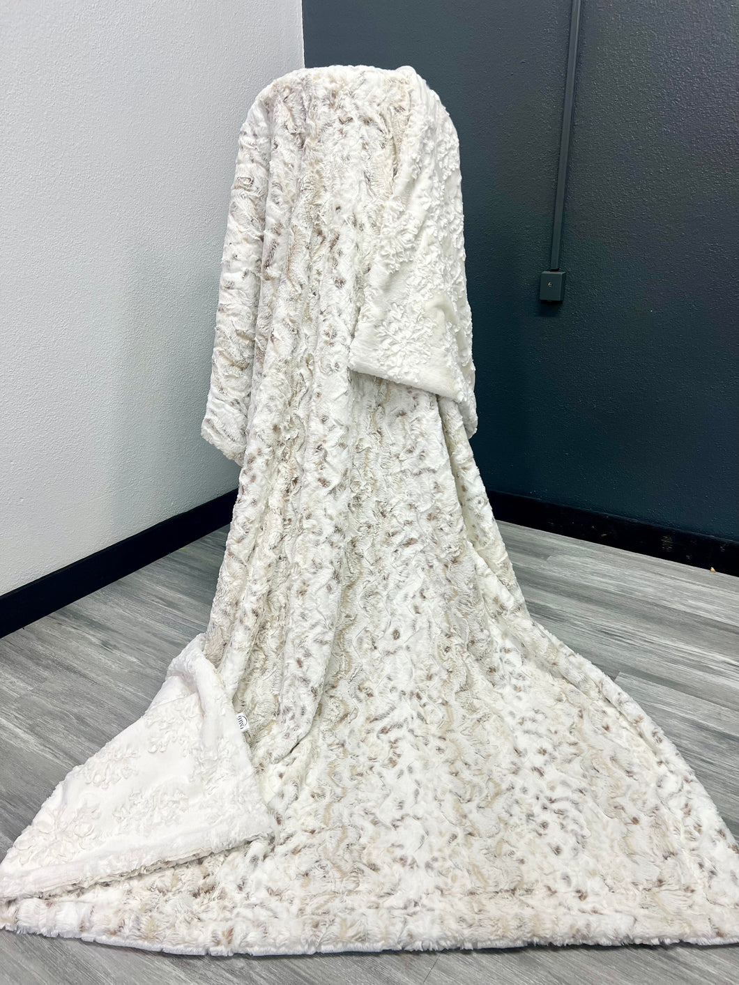 Natural Snowy Owl on Ivory Snowflakes